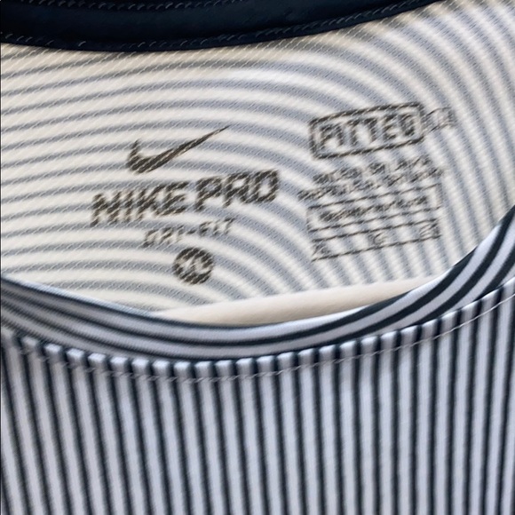 Nike Pro XL fitted workout top - Picture 6 of 7
